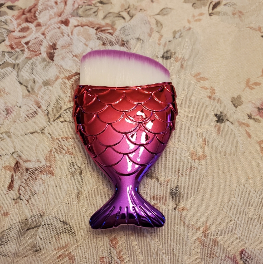 🧜🏼‍♀️❤💜Mermaid angled make up brush - Picture 2 of 5
